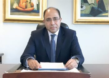 نقل أعضاء البعثة الدبلوماسية والقنصلية والمكاتب الفنية التابعة للسفارة المصرية من الخرطوم