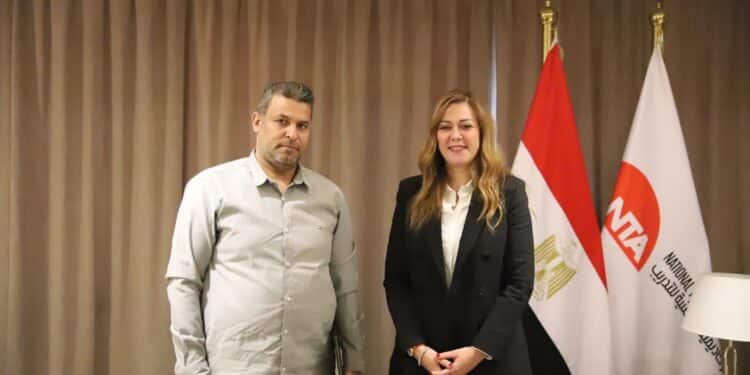 بعد توجيهات الرئيس السيسي.. الوطنية للتدريب تستقبل والد المصارع أحمد بغدودة