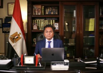 خالد أبو بكر : تحصيل رسوم حق انتفاع بشواطئ الساحل الشمالي قانوني وصحيح