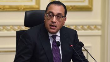 رئيس الوزراء يلتقى وزير خارجية بريطانيا على هامش مراسم تتويج الملك تشارلز