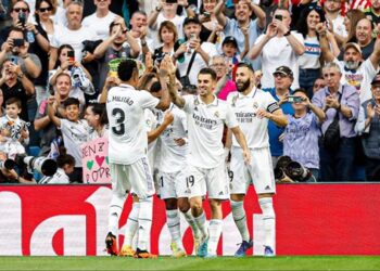 بنزيما يقود هجوم ريال مدريد أمام فاليكانو بالدوري الإسباني