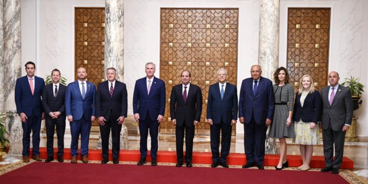 الرئيس السيسي يستقبل وفدًا رفيع المستوى من النواب الأمريكي برئاسة مكارثي