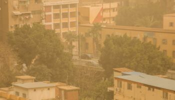 تعرف على موعد انكسار العاصفة الترابية وانخفاض درجات الحرارة