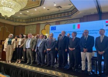 وزير المالية خلال اللقاء