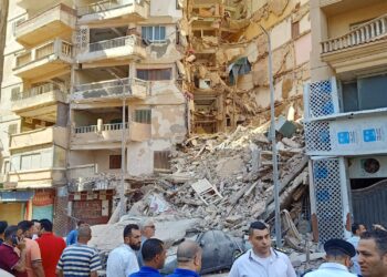 إنهيار عقار في الاسكندرية