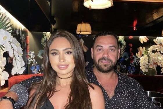 زوجة طارق العريان