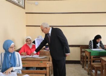 الثانوية العامة 2023.. «التعليم»: مراجعة لجنة الخبراء لامتحان الكيمياء ونموذج الإجابة