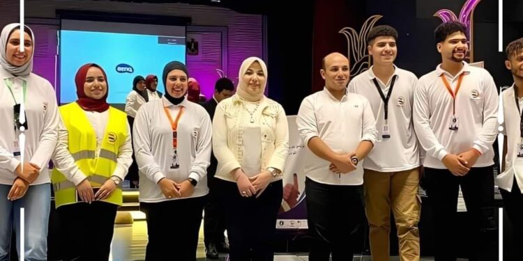 النائبة دينا هلالي تشارك بفعاليات معسكر “دورنا” لبناء الكوادر