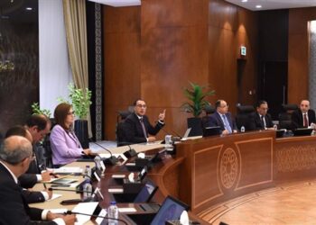 رئيس الوزراء: نستهدف زيادة الصادرات السلعية.. وإيرادات السياحة 20%