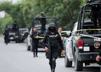 مقتل 3 عناصر في هجوم بالقنابل على الشرطة غرب المكسيك