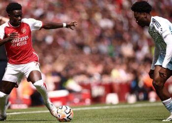 الدوري الإنجليزي.. أرسنال يتقدم على نوتنجهام بهدفين في الشوط الأول