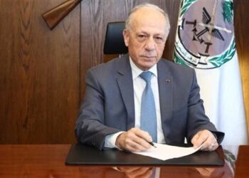 نجاة وزير الدفاع اللبناني من محاولة اغتيال شرق بيروت