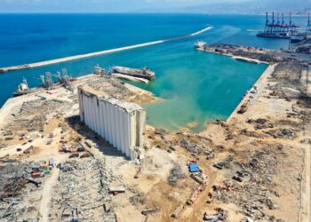 تنكيس الأعلام وإغلاق المؤسسات العامة فى ذكرى انفجار مرفأ بيروت غدا