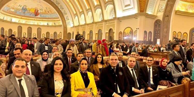 وفد تنسيقية شباب الأحزاب يشارك فى قداس عيد الميلاد بالعاصمة الإدارية