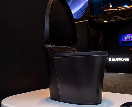 مرحاض ذكى يعمل بإشارة اليد وصوت أليكسا بتكلفة 10 آلاف دولار.. تفاصيل