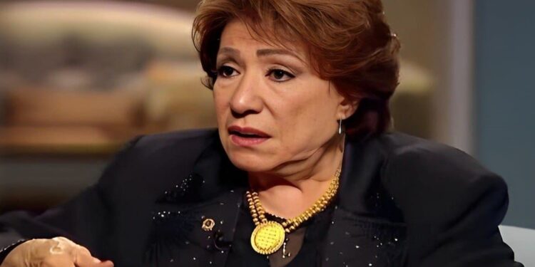 سميحة أيوب لـ”السيسي”: شعبك بيحبك يا ريس.. وكلنا حاسين بالأمن والأمان