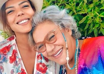 ناهد السباعي تودع عام 2023 بصورة ورسالة مؤثرة لوالدتها الراحلة