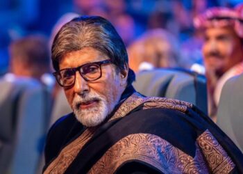 أسطورة بوليوود.. أميتاب باتشان يخضع لعملية جراحية في الأوعية الدموية