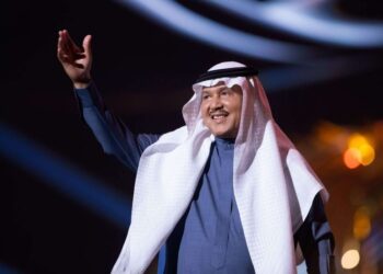 محمد عبده يوقف نشاطاته الفنية بعد تعرضه لأزمة صحية