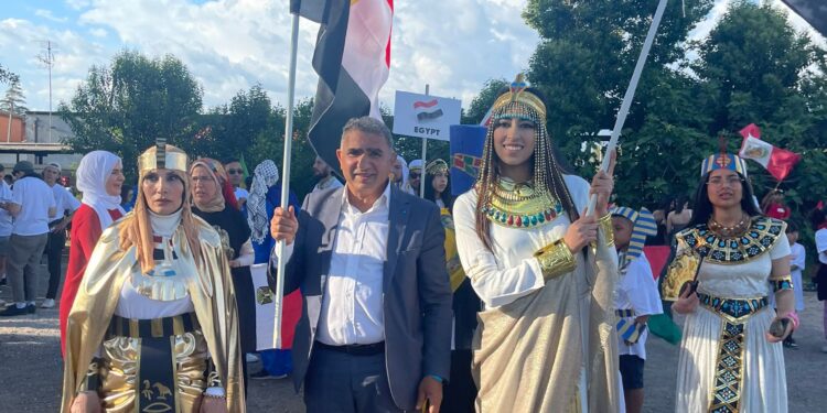 انطلاق موندياليتو روما للجاليات الاجنبية ومشاركة بالزي الفرعوني بافتتاح دورته الـ26