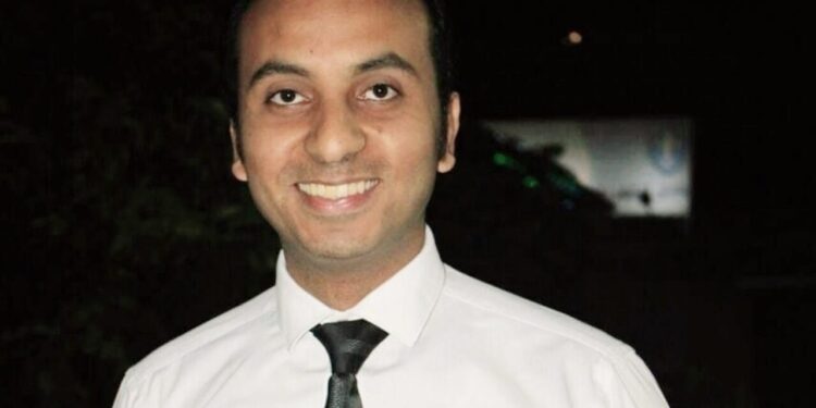 الكاتب الصحفي خالد فؤاد