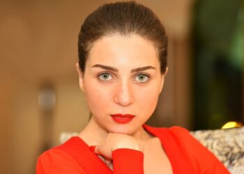 مي عز الدين تطلب من جمهورها الدعاء لوالدتها بعد تعرضها لوعكة صحية