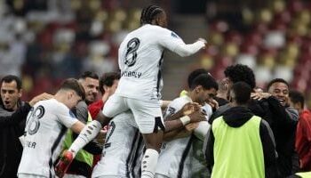 “الجزيرة الإماراتي بقيادة محمد النني يتأهل إلى نصف نهائي كأس رابطة المحترفين بعد فوز مثير على العين بركلات الترجيح”