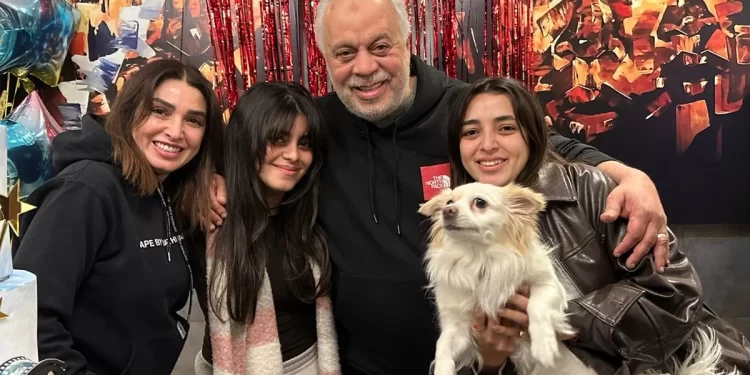 روجينا تحتفل بعيد ميلاد زوجها الدكتور أشرف زكي بحضور الأصدقاء المقربين