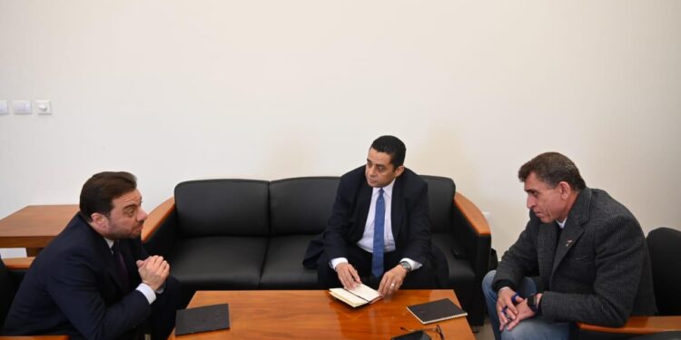 “مهرجان القاهرة للسينما يمدد فترة استقبال سيناريوهات فيلم عن غزة”