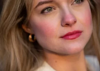 نصائح لمكياج صباحي سريع ومثالي للعمل