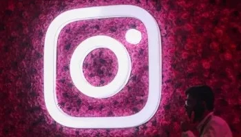 “إنستجرام يضيف ميزة جديدة لعرض مقاطع الفيديو التي أعجب بها الأصدقاء لتعزيز التفاعل”