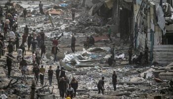 “استشهاد 17 فلسطينياً في غارات إسرائيلية على غزة وسط استمرار العدوان”