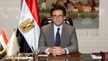 وزير الثقافة يستعرض جهود تعزيز الوعي الثقافي لدى الشباب من خلال قصور الثقافة