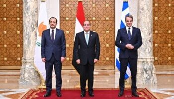“السيسي يشهد توقيع 4 مذكرات تفاهم بين مصر وقبرص واليونان خلال القمة الثلاثية بالقاهرة”