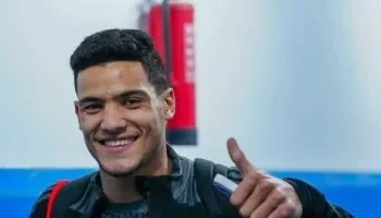 “مصطفى العش يتواجد في تشكيل الأهلي ضد بيراميدز بعد 4 أيام من مشاركته مع فريقه السابق زد”