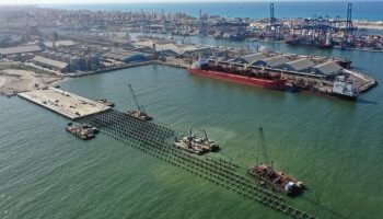 وزارة النقل تنشئ أول محطة لوجستية لتداول الغلال وصناعات القيمة المضافة بميناء الدخيلة