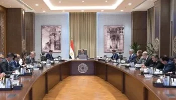 مدبولي يبحث تقليل زمن الإفراج الجمركي لتيسير حركة البضائع والسلع