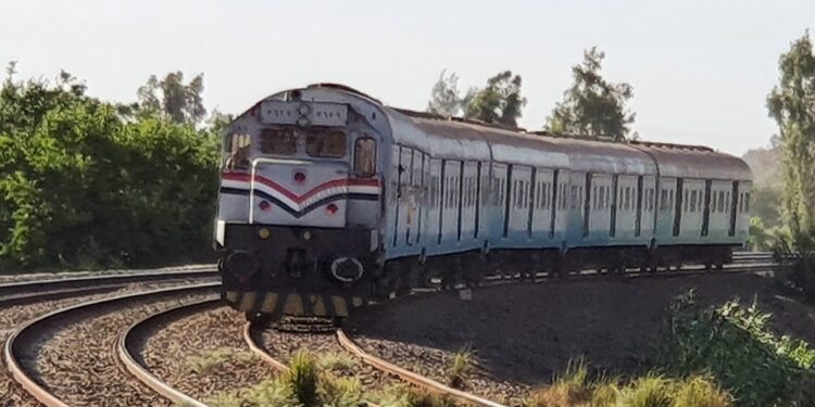 مصرع طفل في حادث اصطدام قطار بالبدرشين