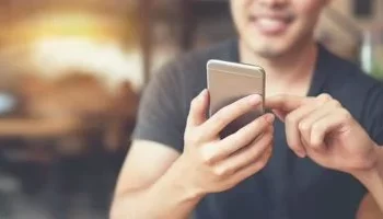 الهواتف الذكية.. ارتباط عاطفي وخسائر فادحة عند الفقدان