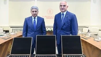مصر وتركيا تعززان التعاون السياحي واستعادة 152 قطعة أثرية مصرية