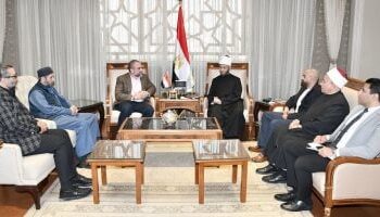 وزير الأوقاف يستقبل وفداً من المملكة الأردنية لتعزيز التعاون الديني والثقافي