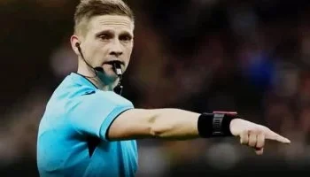 طاقم حكام نرويجي يدير قمة الأهلي والزمالك بقيادة إسبن إسكوس