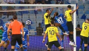اتحاد جدة يسعى لكسر عقدة الهلال في قمة الدوري السعودي