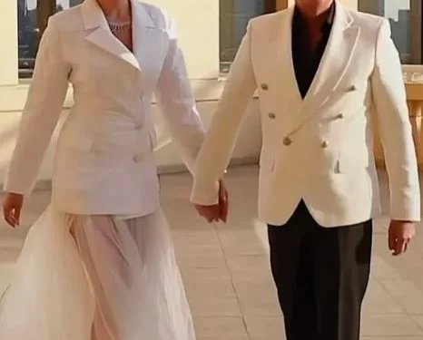 أروى جودة تخطف الأنظار بإطلالاتها الأنيقة في عقد قرانها