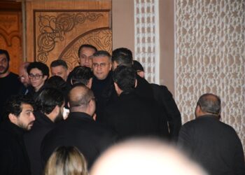 مصطفى شعبان يتلقى عزاء شقيقه ماجد بحضور نجوم الفن والإعلام