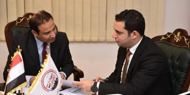 بحضور 2000 عضو.. حزب صوت الشعب يعقد مؤتمرًا تنظيميًا لدعم الرئيس في رفض تصفية القضية الفلسطينية ويُعلن أمينًا عامًا جديدًا للحزب