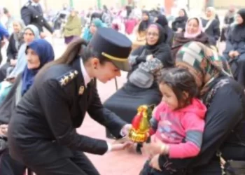 وزارة الداخلية تطلق قوافل إنسانية لتوزيع المساعدات الغذائية بالمجان