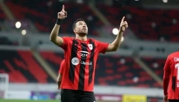 تريزيجيه وحمدي فتحي ينضمان لتدريبات الأهلي في مايو.. والإدارة تُنهي ترتيبات السفر لموريتانيا