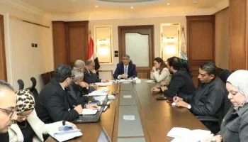 محافظ الجيزة يوجه بتكثيف أعمال تطوير الهوية البصرية بالطريق الدائري (غرب النيل)