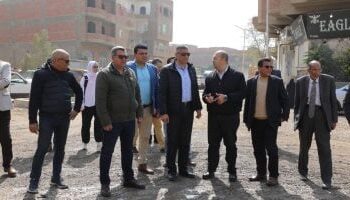 محافظ الجيزة يتفقد مشروعات تطوير الطرق والكباري بأبو النمرس
